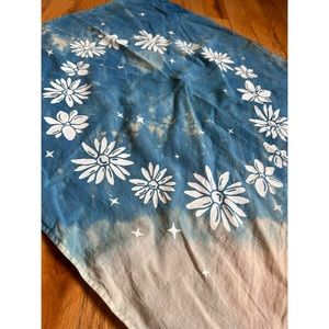 Sister Nettle Ring of Daisies Indigo-dyed Scarf / Altar Cloth